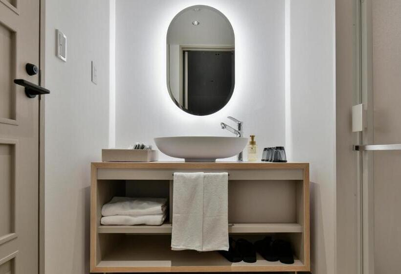 Трехместный Номер Премиум, Lequ Okinawa Chatan Spa & Resort