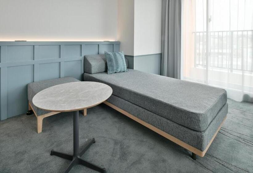 プレミアムトリプルルーム, Lequ Okinawa Chatan Spa ＆ Resort