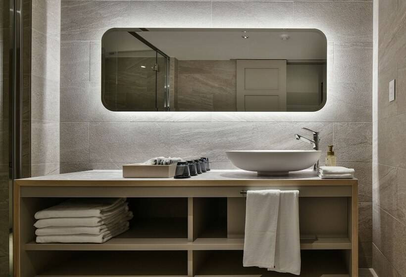 Полулюкс, Lequ Okinawa Chatan Spa & Resort