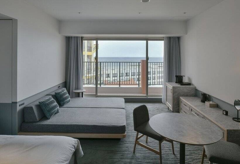 Полулюкс, Lequ Okinawa Chatan Spa & Resort