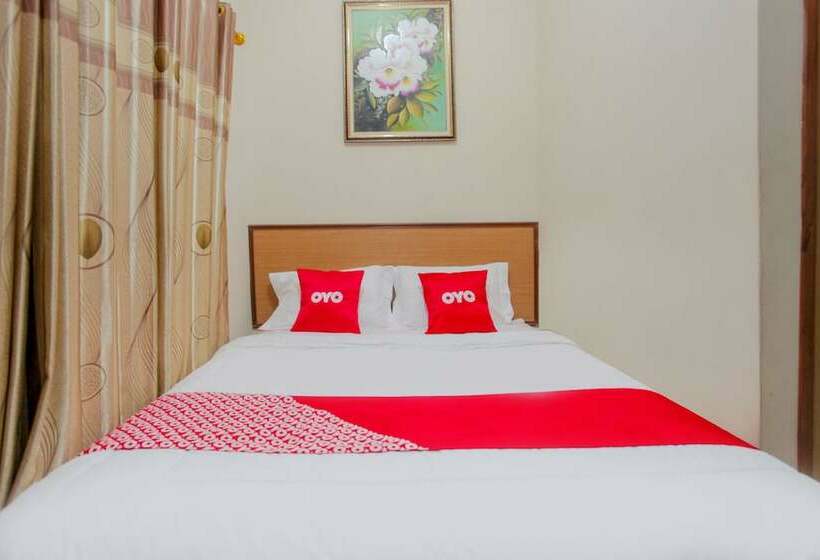 Quarto deluxe, Reddoorz At Villa Akbar 3