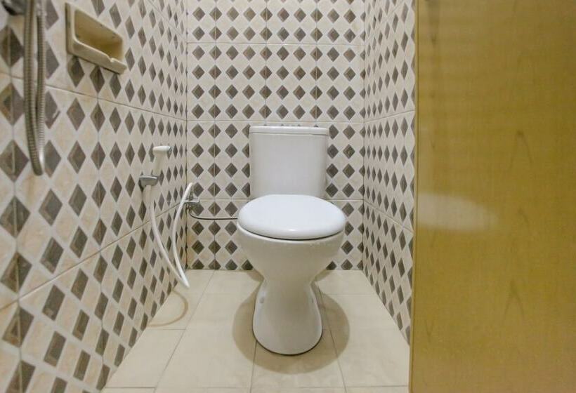 Quarto deluxe, Reddoorz At Villa Akbar 3