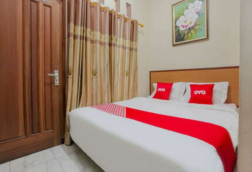 Quarto deluxe, Reddoorz At Villa Akbar 3