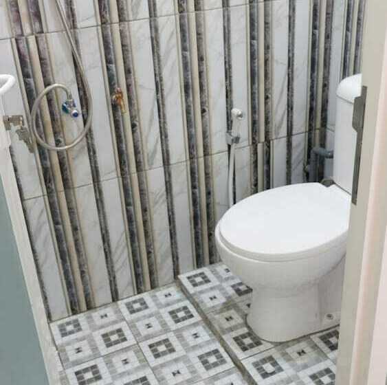 Quarto deluxe, Reddoorz At Villa Akbar 3