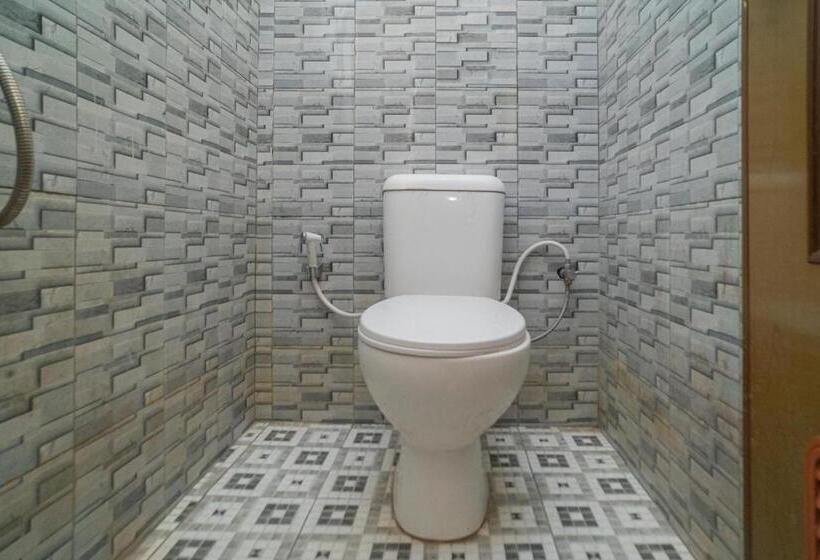 Quarto deluxe, Reddoorz At Villa Akbar 3