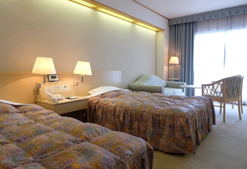 غرفة قياسية مطلّة علي البحر, Riviera Shishikui