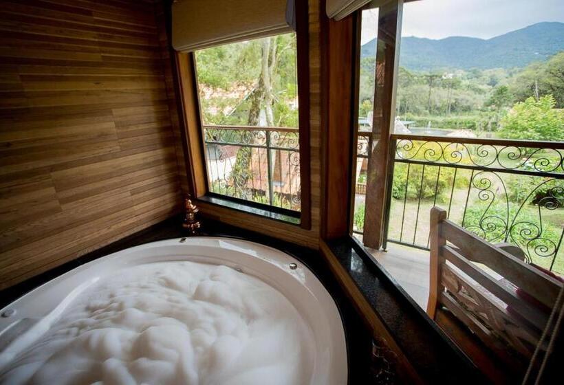 اتاق استاندارد با وان آب گرم, Flores Da Mantiqueira