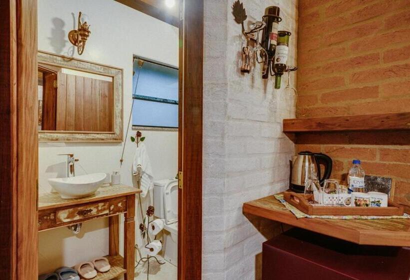 اتاق استاندارد با وان آب گرم, Flores Da Mantiqueira