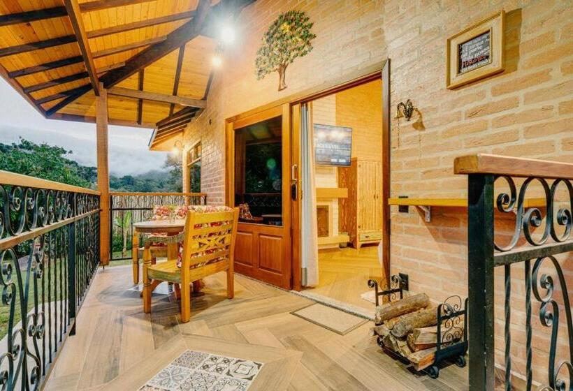 اتاق لوکس, Flores Da Mantiqueira