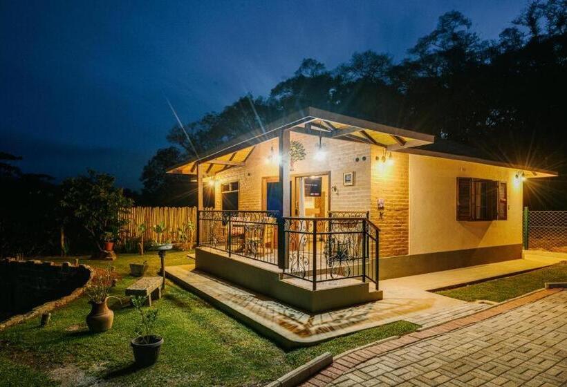 اتاق لوکس, Flores Da Mantiqueira