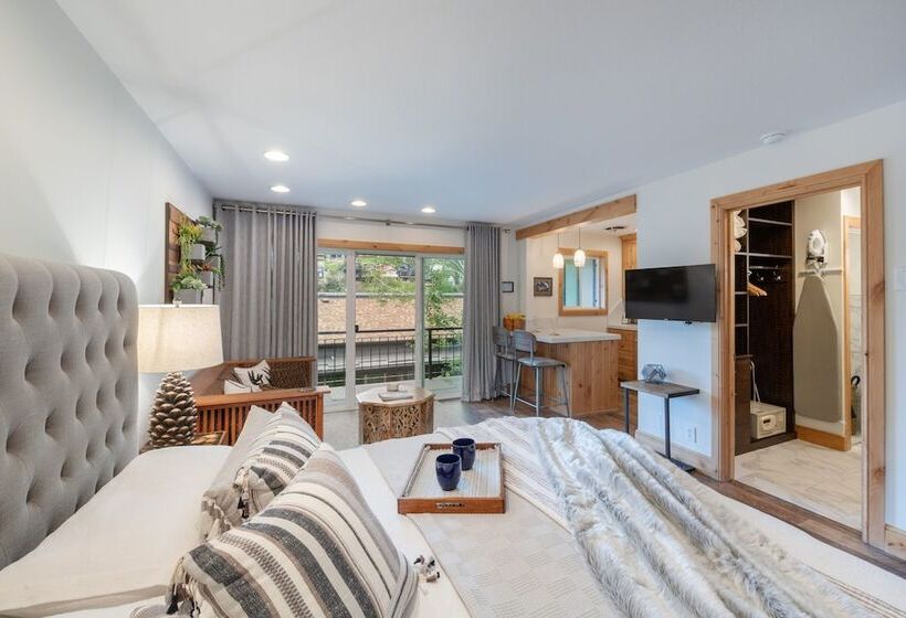 ジュニアスイート, Treasure Mountain Inn