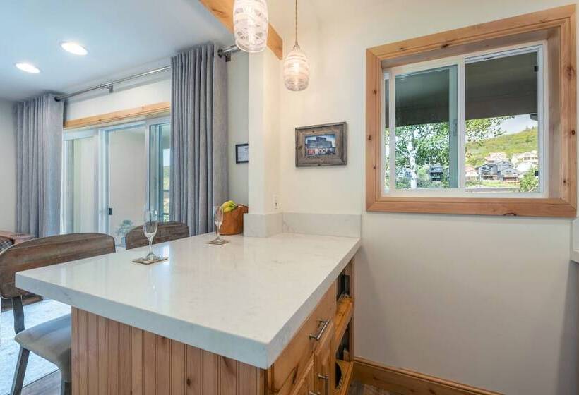 סוויטת ג'וניור, Treasure Mountain Inn