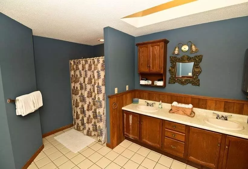 2ベッドルームのエクゼクティブアパートメント, Timber Inn Motel
