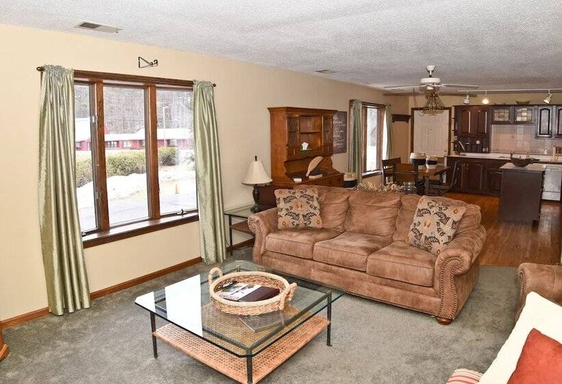 Апартаменты Ejecutiva 2 Спальни, Timber Inn Motel