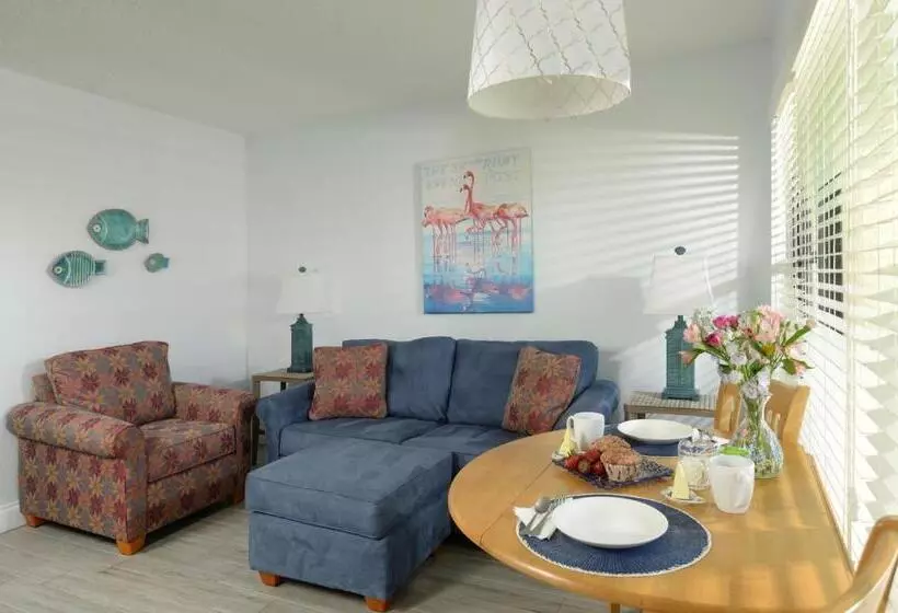 プールビュースイート, Tuckaway Shores Resort