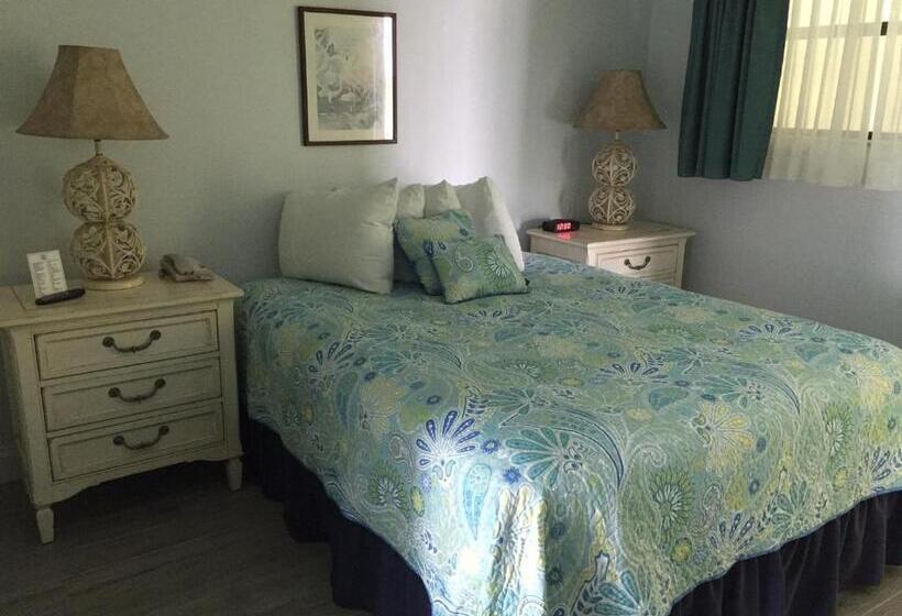 جناح مطلّ علي حمام السباحة, Tuckaway Shores Resort