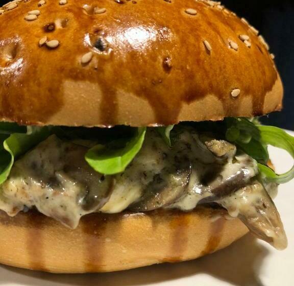 豪华洋房, Luar Do Leão Bungalow