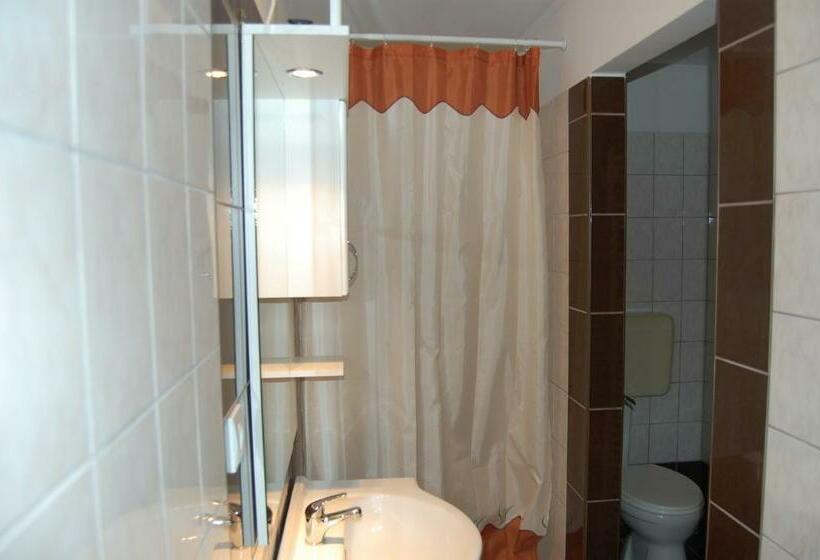 带1个卧室的公寓, Belvárosi Panzió Pápa