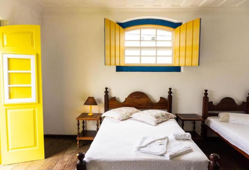 Трехместный Номер Стандарт Вид на Сад, Pousada água Viva