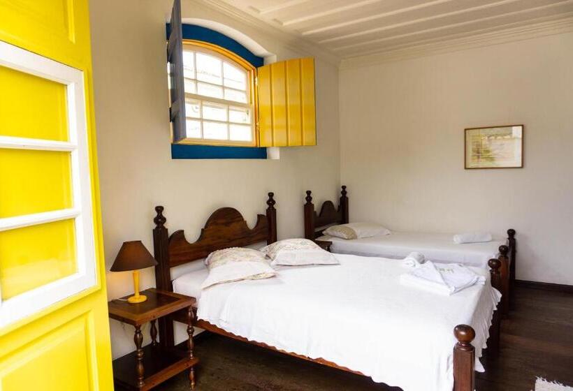 Трехместный Номер Стандарт Вид на Сад, Pousada água Viva