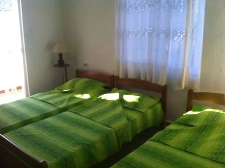 اتاق کلاسیک سه تخته, Rooms Sijak