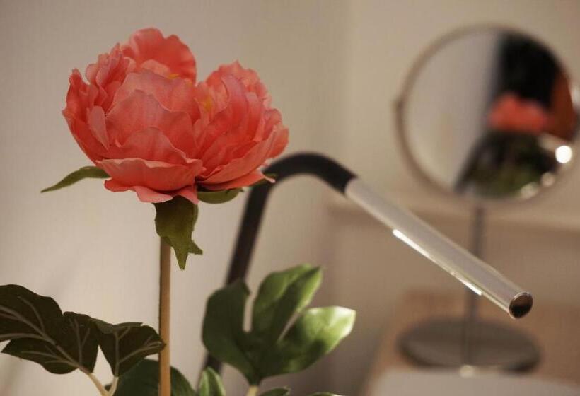 اتاق لوکس با چشم‌انداز دریاچه, Anna Panzió & Wellness Siófok