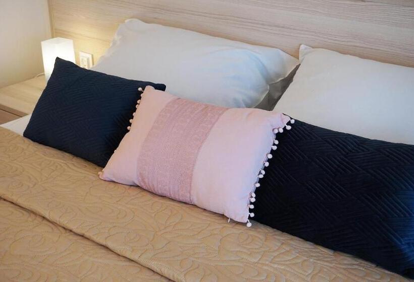 اتاق استاندارد با چشم‌انداز دریاچه, Anna Panzió & Wellness Siófok