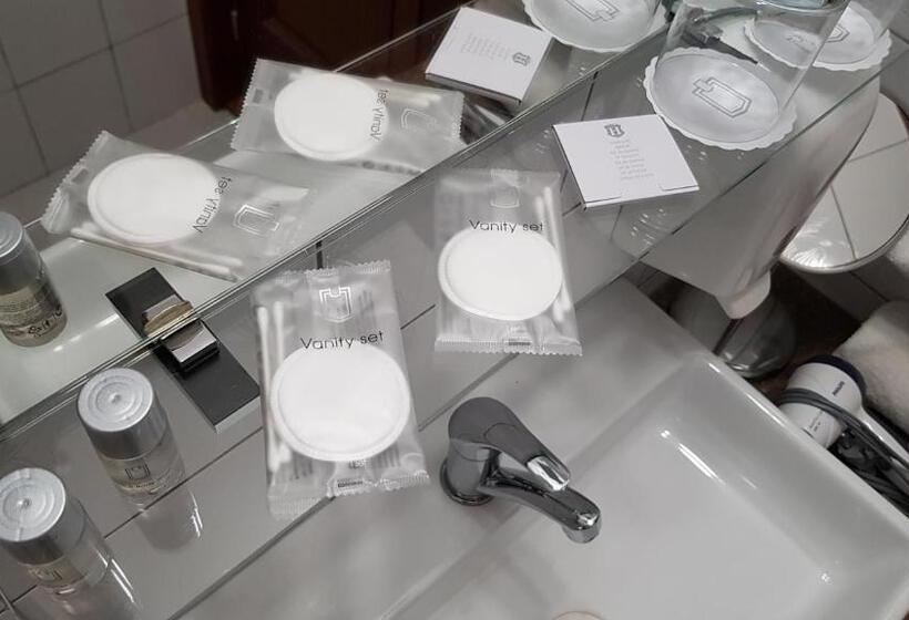 اتاق اکونومی, Anna Panzió & Wellness Siófok