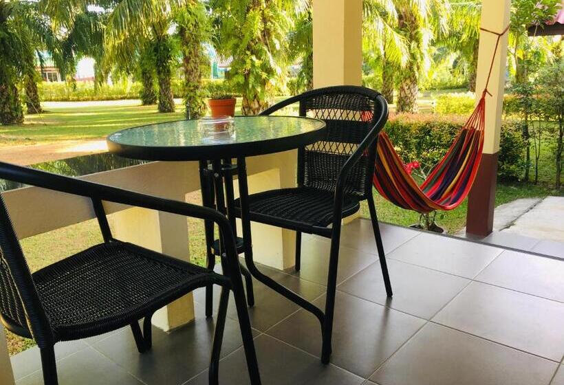 스탠다드 방갈로 정원 전망, Green Garden House