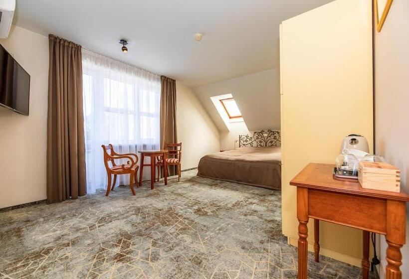 اتاق سوپریور با بالکن, Vila Ieva