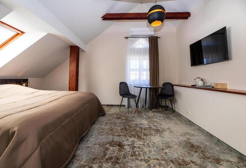 اتاق سوپریور خانوادگی, Vila Ieva