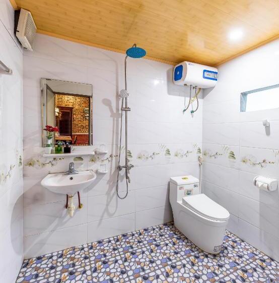 اتاق استاندارد سه تخته با چشم‌انداز باغ, Catba Spring Homestay
