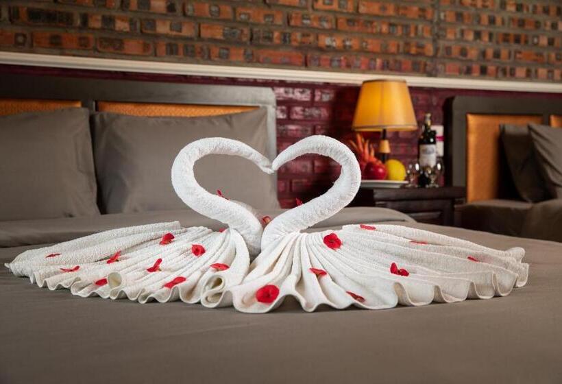 اتاق استاندارد سه تخته با چشمانداز باغ, Catba Spring Homestay