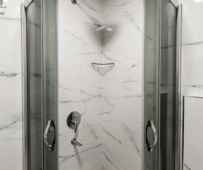 سوییت لوکس, Golden World Suite