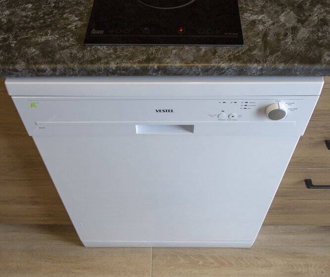 سوییت لوکس, Golden World Suite