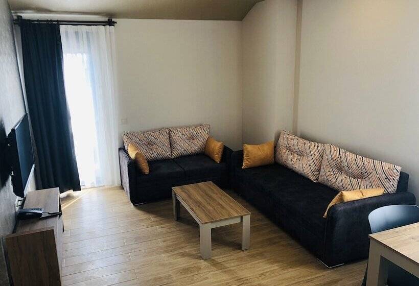 سوییت, Golden World Suite