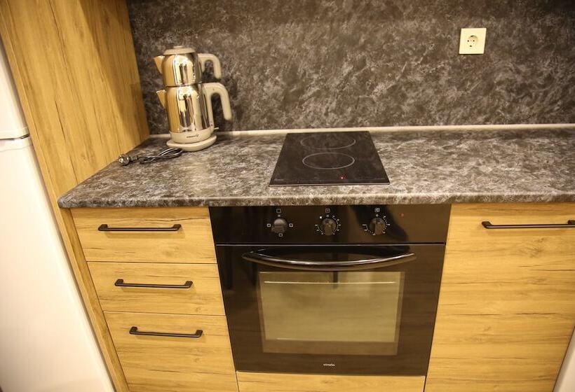 سوییت, Golden World Suite