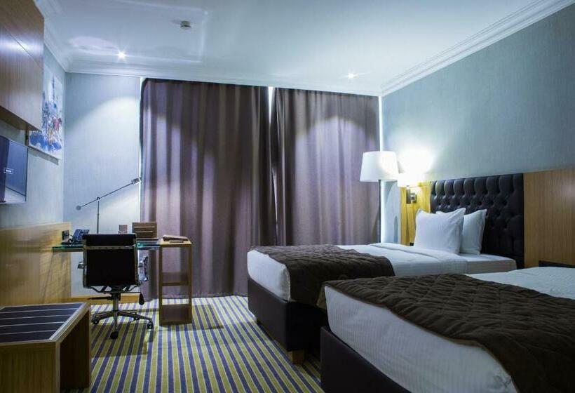 اتاق لوکس, Aidana Plaza