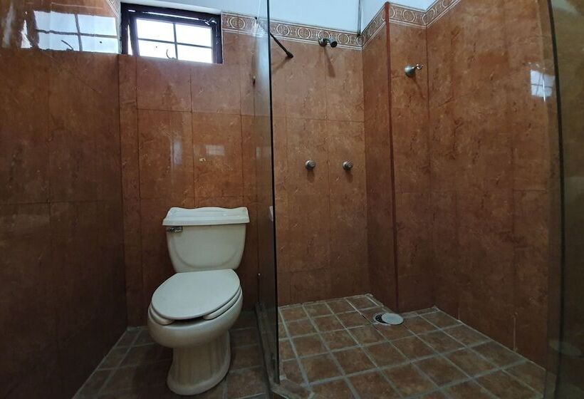 Quarto Estandar, Colonos Los Cabos