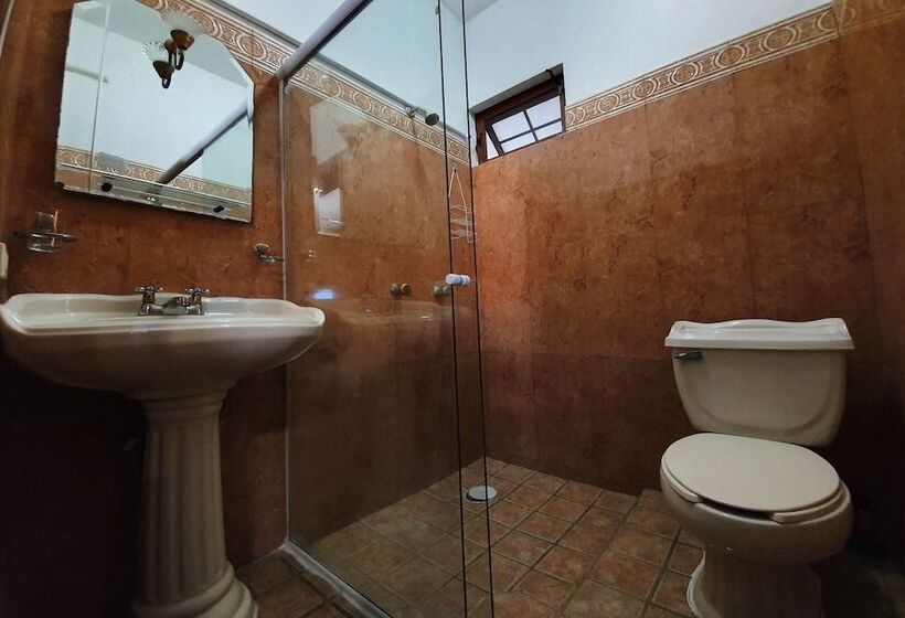 Quarto Familiar, Colonos Los Cabos