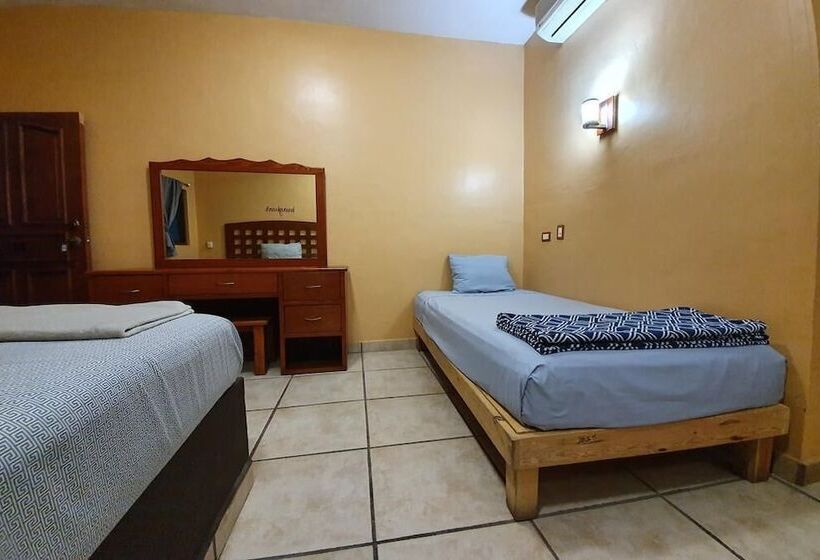 家庭间, Colonos Los Cabos