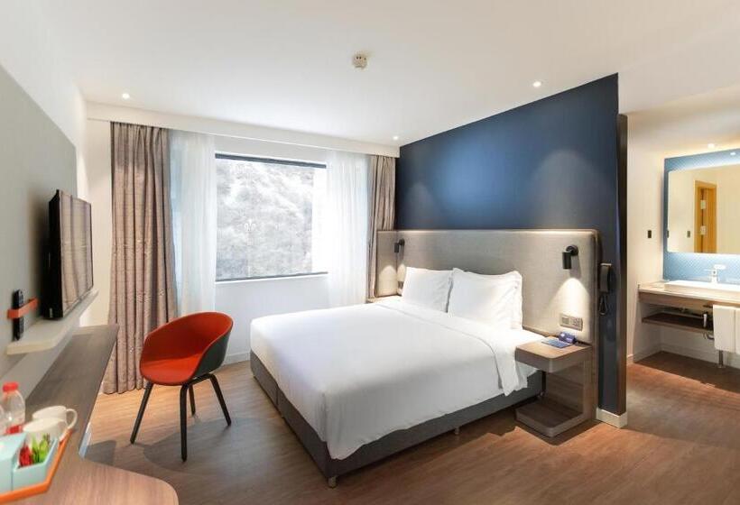 キングサイズベッドのスタンダードルーム, Holiday Inn Express Jiuzhaigou,only 600 Meters To Jiuzhaigou Park, An Ihg