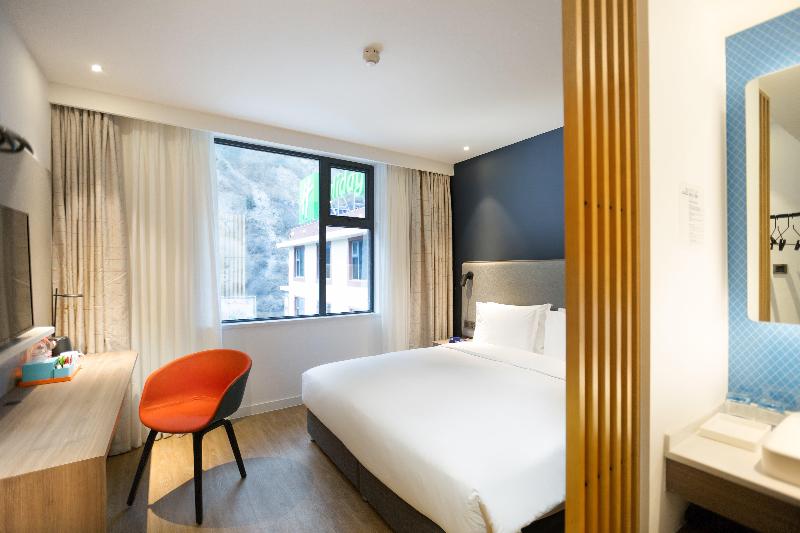 キングサイズベッドのスタンダードルーム, Holiday Inn Express Jiuzhaigou,only 600 Meters To Jiuzhaigou Park, An Ihg