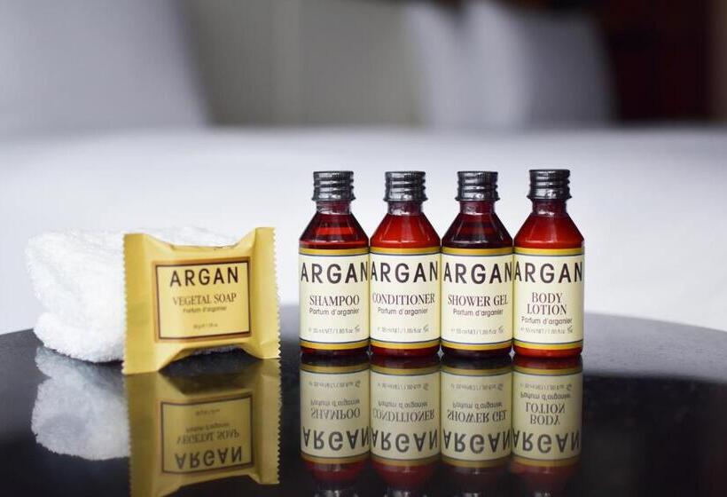 キングサイズベッドのスイートルーム, Hyatt Regency Yokohama