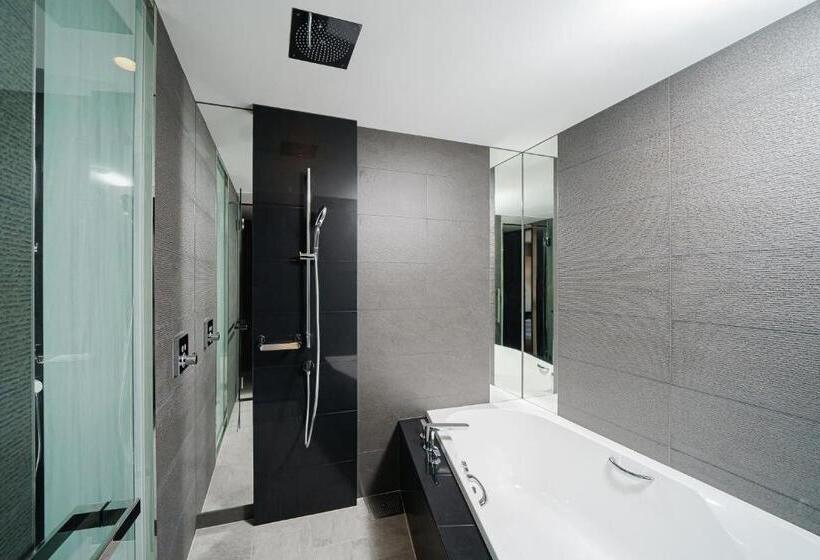 キングサイズベッドのスイートルーム, Hyatt Regency Yokohama