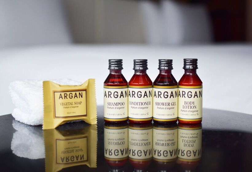 キングサイズベッドのスイートルーム, Hyatt Regency Yokohama