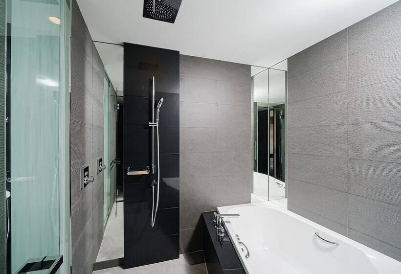 キングサイズベッドのスイートルーム, Hyatt Regency Yokohama