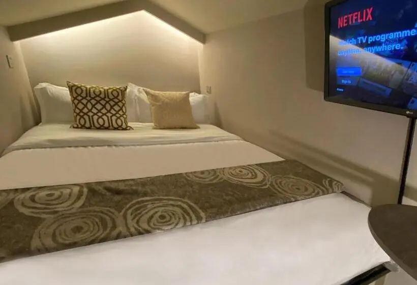 اتاق استاندارد, St Signature Jalan Besar, Short Overnight, 13 Hours, 6pm 7am