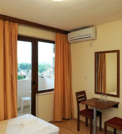 חדר סטנדרט עם מרפסת, къща за гости ваис