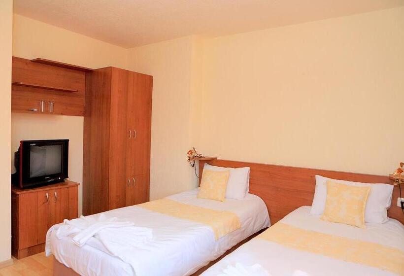 חדר סטנדרט עם מרפסת, къща за гости ваис